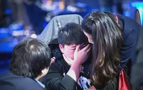 南宫28-关于Uzi新星爆冷表现惊艳，TES未来可期！的信息